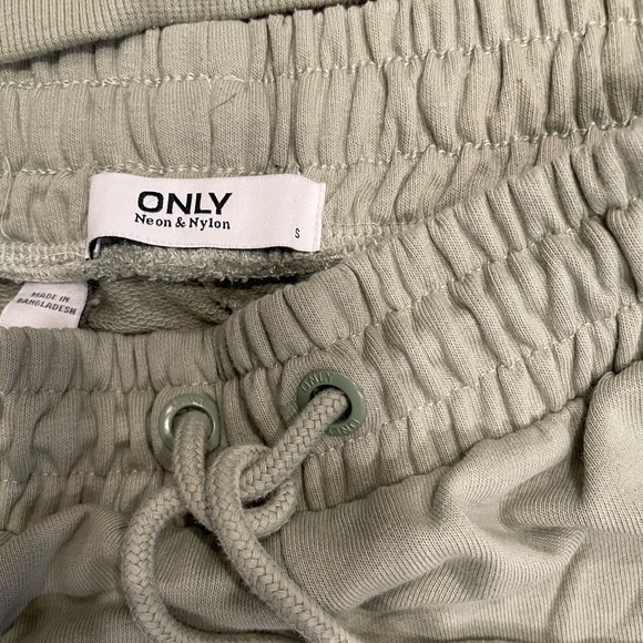 Only sweat suit - sage green - Picture 2 of 3
